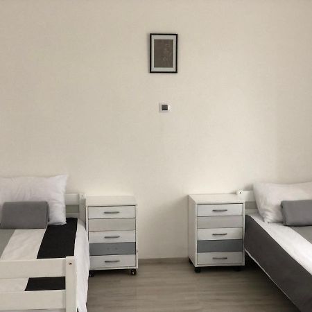 Mija Apartman S Vinnym Sklipkem, Zahradou A Grilem Kajov Luaran gambar
