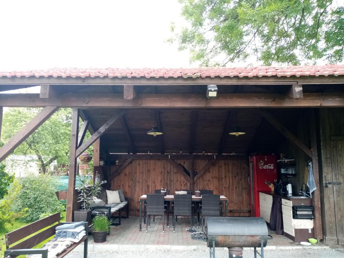 Mija Apartman S Vinnym Sklipkem, Zahradou A Grilem Kajov Luaran gambar