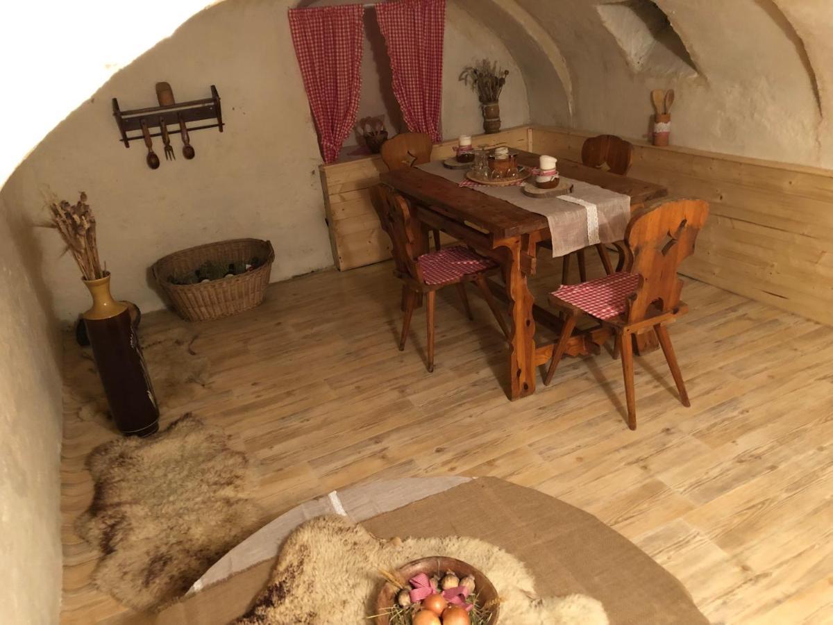 Mija Apartman S Vinnym Sklipkem, Zahradou A Grilem Kajov Luaran gambar