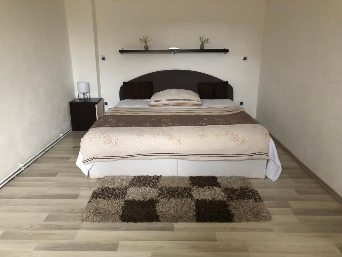 Mija Apartman S Vinnym Sklipkem, Zahradou A Grilem Kajov Luaran gambar