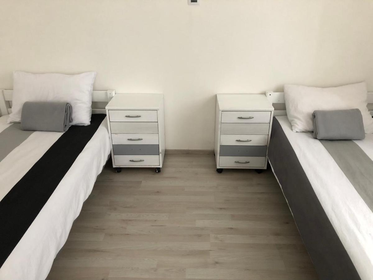 Mija Apartman S Vinnym Sklipkem, Zahradou A Grilem Kajov Luaran gambar