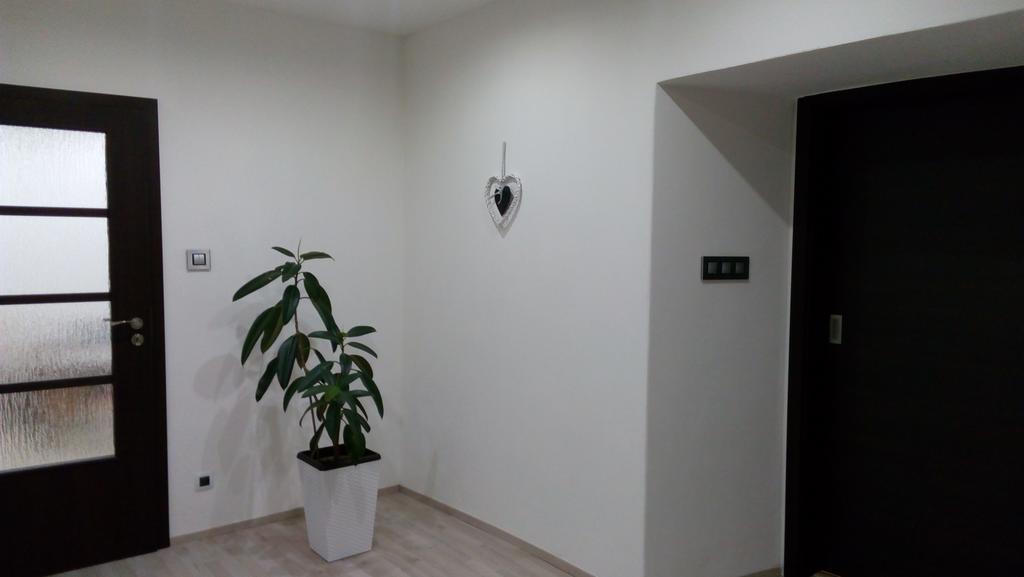 Mija Apartman S Vinnym Sklipkem, Zahradou A Grilem Kajov Luaran gambar