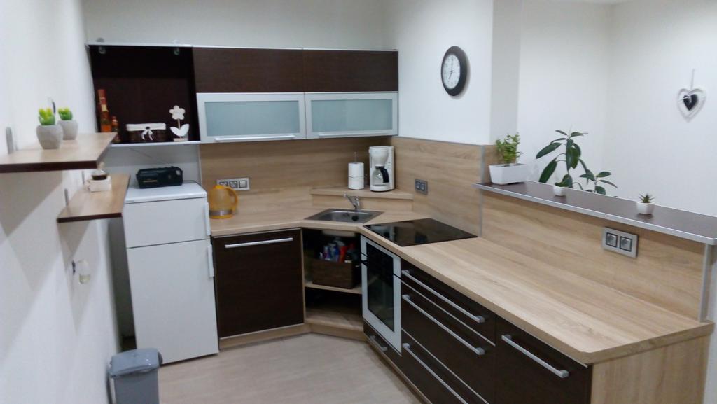 Mija Apartman S Vinnym Sklipkem, Zahradou A Grilem Kajov Luaran gambar