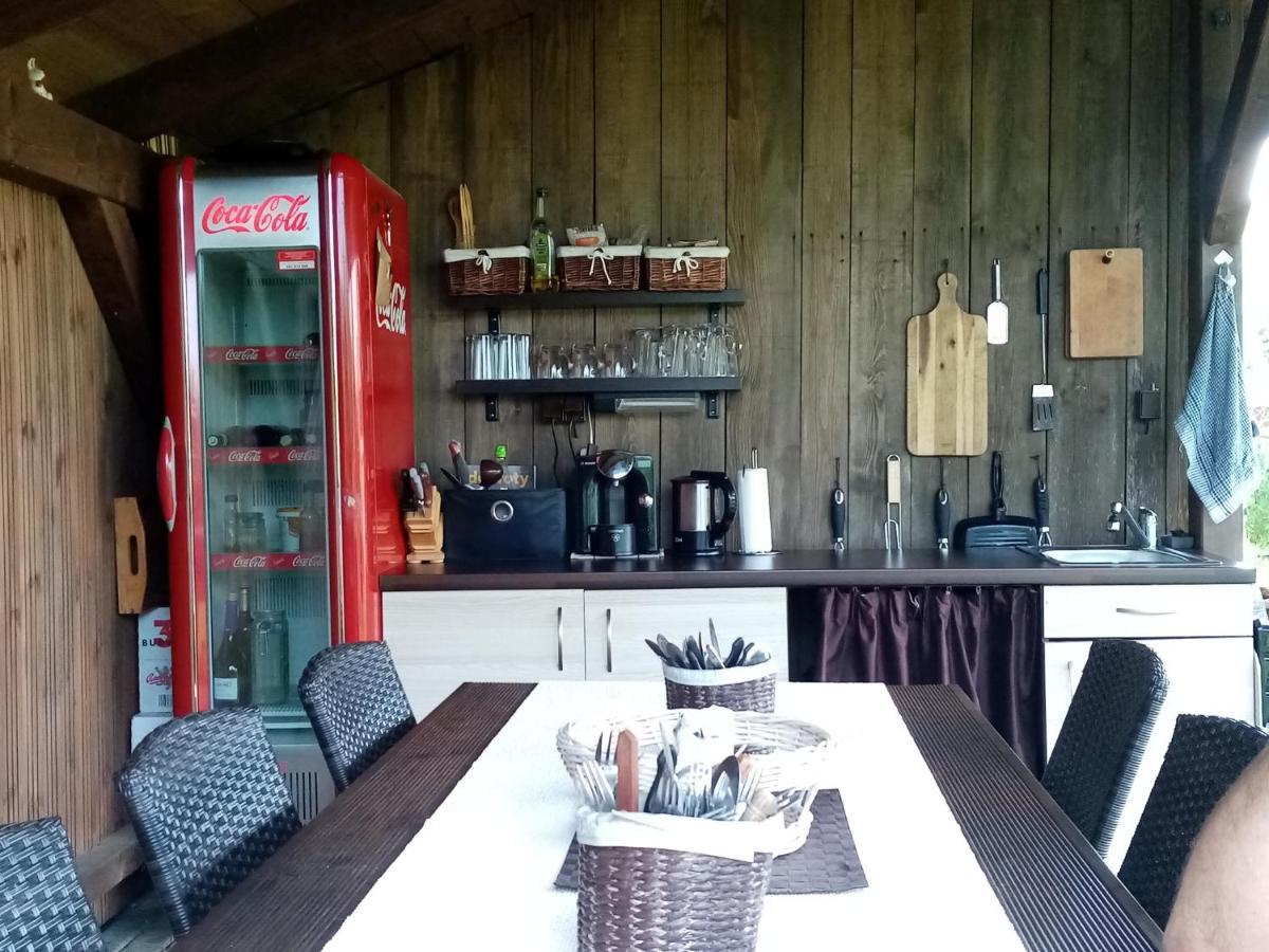 Mija Apartman S Vinnym Sklipkem, Zahradou A Grilem Kajov Luaran gambar